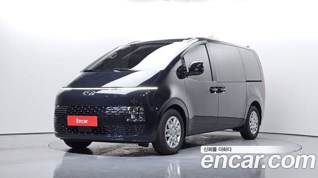 Hyundai Staria Modern, 2023 1