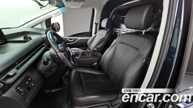 Hyundai Staria Modern, 2023 7