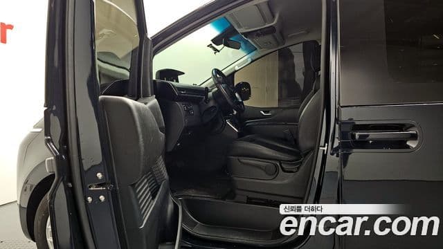 Hyundai Staria Modern, 2023 10