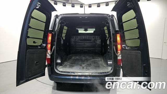 Hyundai Staria Modern, 2023 20