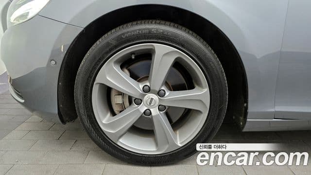 Volvo V40 2세대, 2018 все фото