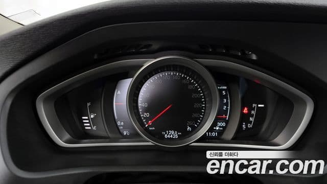 Volvo V40 2세대, 2018 8