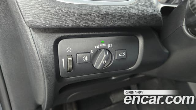 Volvo V40 2세대, 2018 18