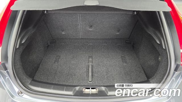 Volvo V40 2세대, 2018 20