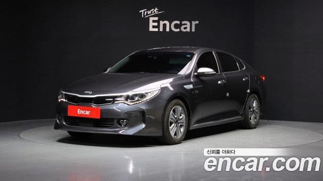 Kia K5 гибрид 2세대 Special, 2017 1