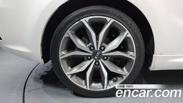 Kia The / новый New K3 купе Noblesse, 2017 все фото