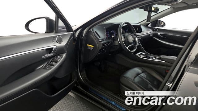 Hyundai Sonata (DN8) Premium Family, 2020 10