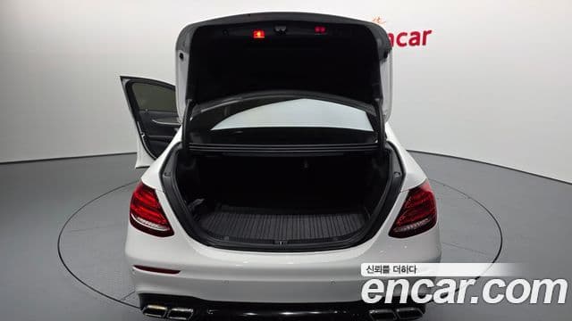 Mercedes-Benz E-класс W213 AMG Line, 2017 20