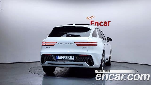 Genesis GV70, 2024 4