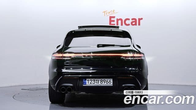 Porsche Macan 95B, 2023 4