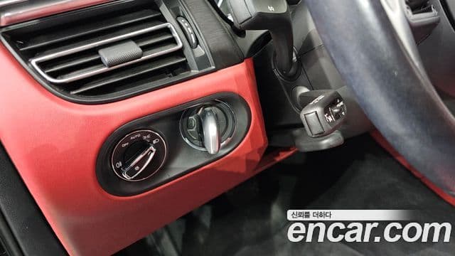 Porsche Macan 95B, 2023 12