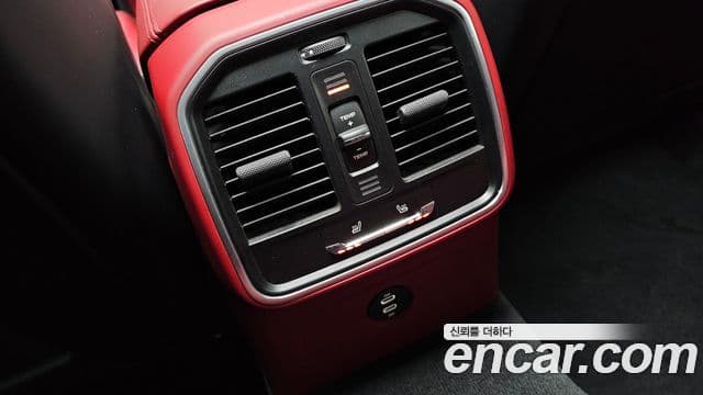 Porsche Macan 95B, 2023 17