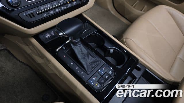 Kia All New Carnival Noblesse, 2017 9