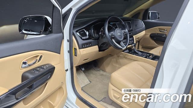 Kia All New Carnival Noblesse, 2017 10