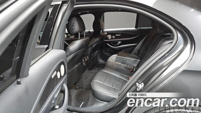 Mercedes-Benz E-класс W213 AMG Line, 2022 11