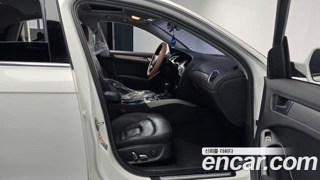 Audi New A4 B8, 2014 11