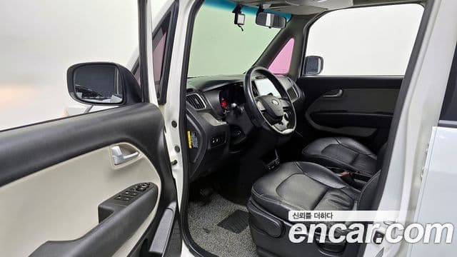 Kia Ray Luxury, 2015 11