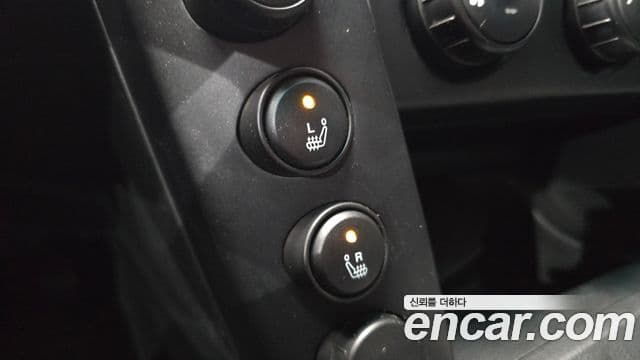 KG모빌리티(SsangYong) Korando Sport Club, 2015 17