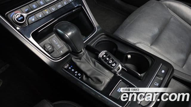 Hyundai Grandeur IG 3.0 LPi Modern (арендный автомобиль), 2019 9