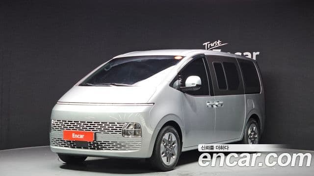 Hyundai Staria Modern, 2025 1