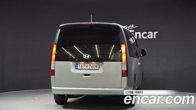 Hyundai Staria Modern, 2025 4