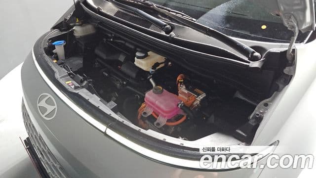 Hyundai Staria Modern, 2025 6