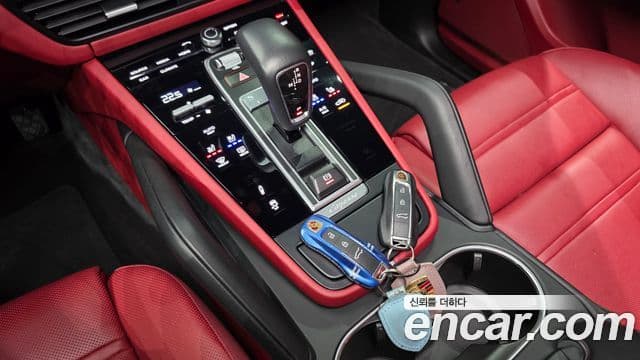 Porsche Cayenne (PO536), 2022 9