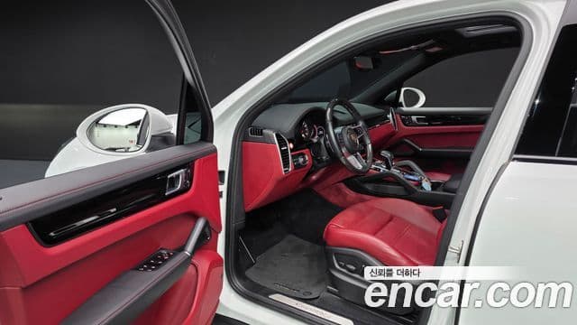 Porsche Cayenne (PO536), 2022 11