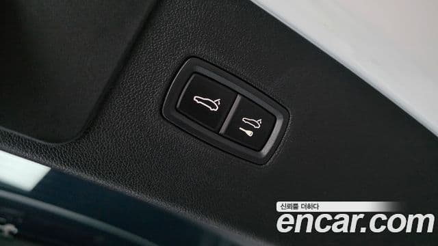 Porsche Cayenne (PO536), 2022 17