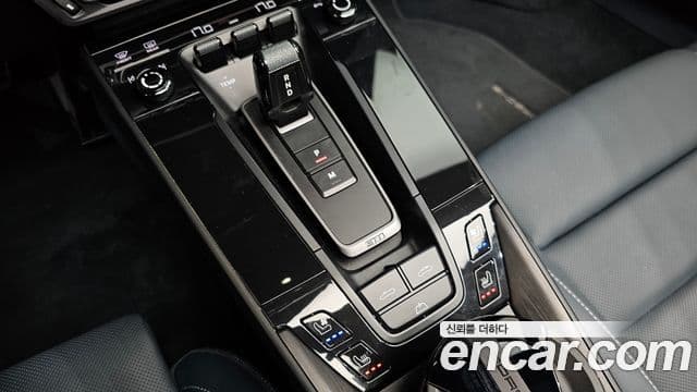 Porsche 911 (992) Carrera 4 GTS кабриолет, 2023 9