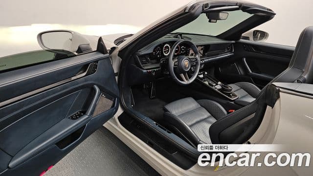Porsche 911 (992) Carrera 4 GTS кабриолет, 2023 10