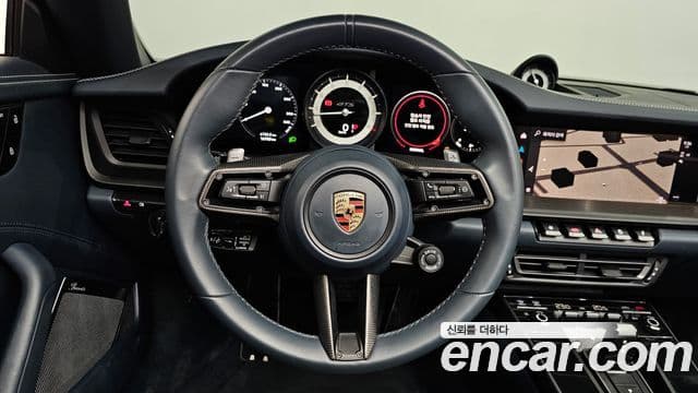 Porsche 911 (992) Carrera 4 GTS кабриолет, 2023 13