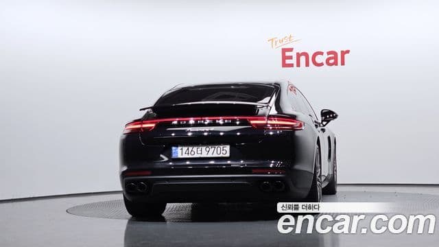 Porsche Panamera (971), 2018 4