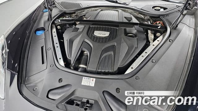 Porsche Panamera (971), 2018 6