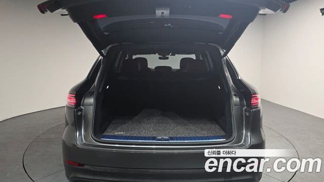 Porsche Cayenne (PO536), 2020 20