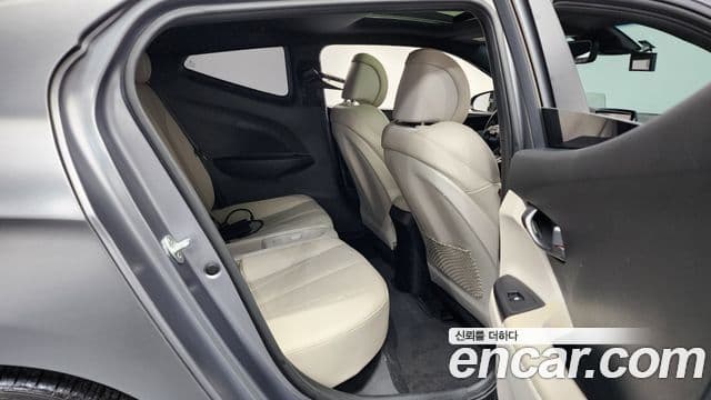 Hyundai Veloster (JS) Core, 2018 12