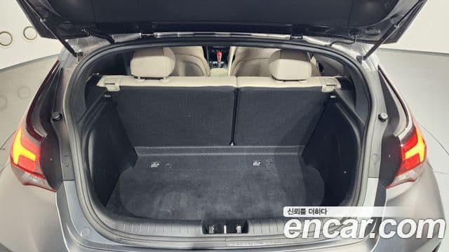 Hyundai Veloster (JS) Core, 2018 20