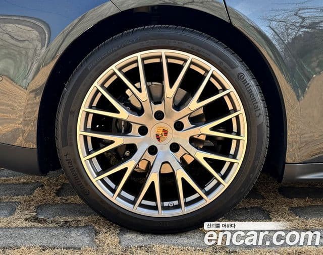 Porsche Panamera (976), 2024 8