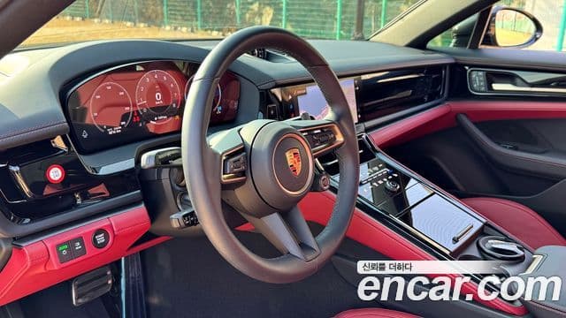 Porsche Panamera (976), 2024 10