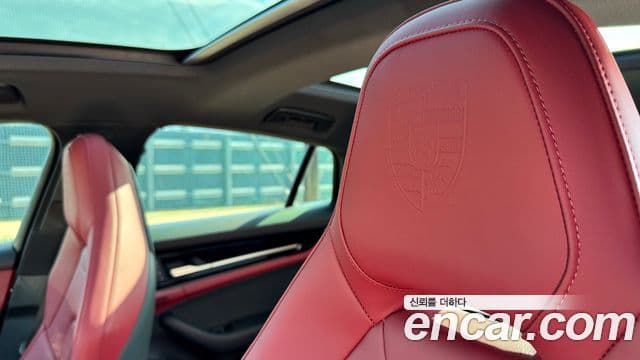 Porsche Panamera (976), 2024 13