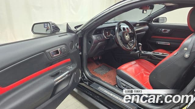 Ford Mustang купе, 2019 10