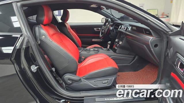 Ford Mustang купе, 2019 11