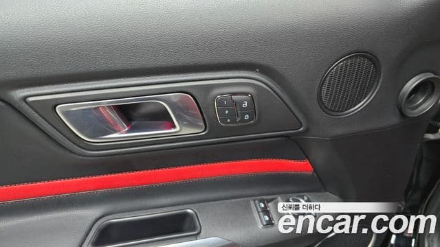 Ford Mustang купе, 2019 17