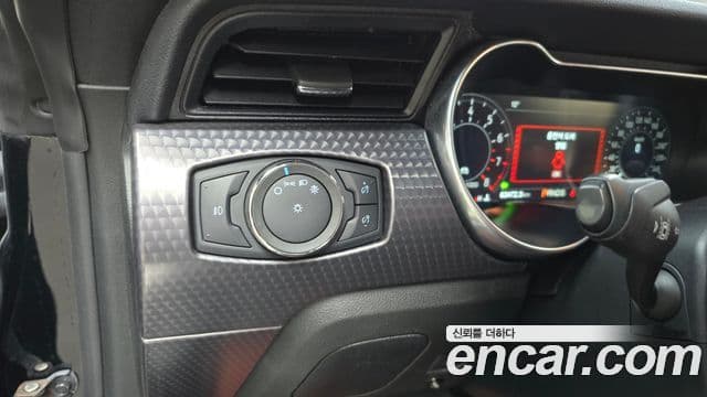 Ford Mustang купе, 2019 19