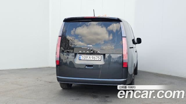 Hyundai Staria Inspiration, 2022 4