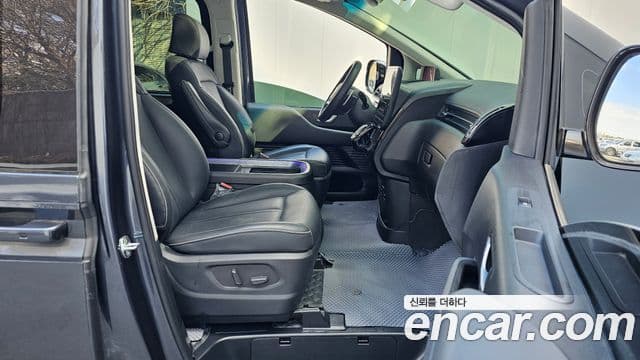 Hyundai Staria Inspiration, 2022 10