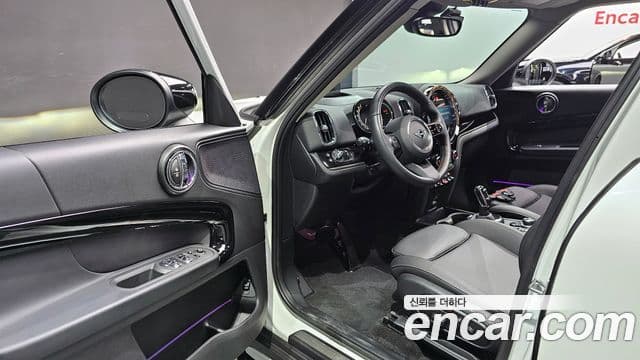 Mini Cooper Countryman 2세대, 2024 11