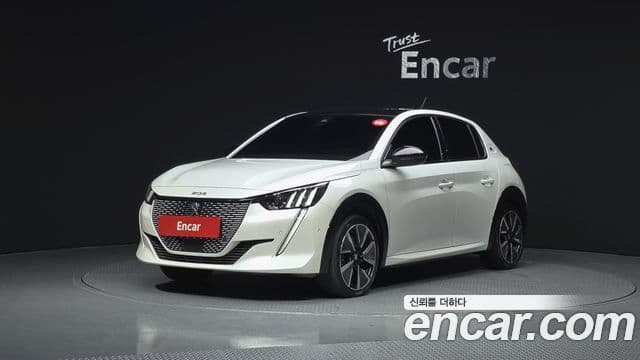 Peugeot e-208 2세대 GT Line, 2021 1