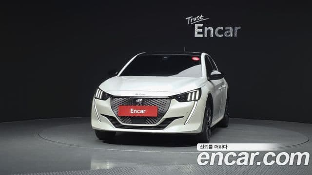 Peugeot e-208 2세대 GT Line, 2021 3