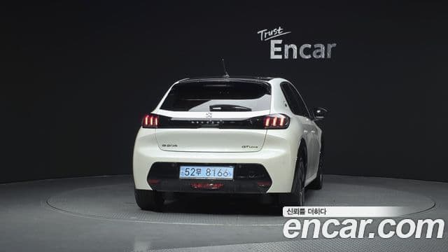 Peugeot e-208 2세대 GT Line, 2021 4